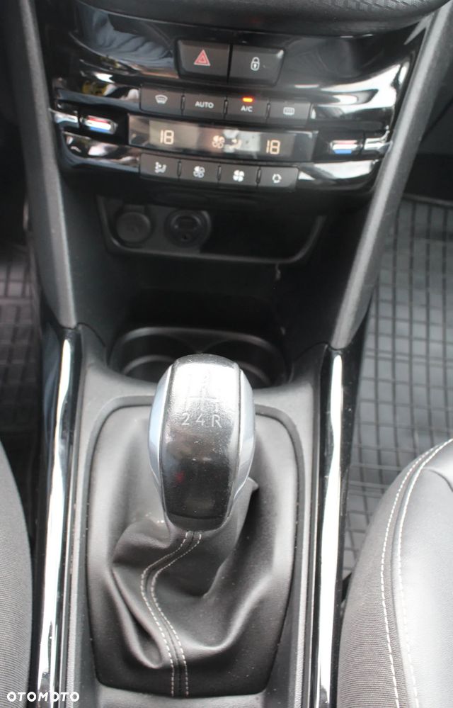 Peugeot 2008 PureTech 110 Stop&Start Allure - 32