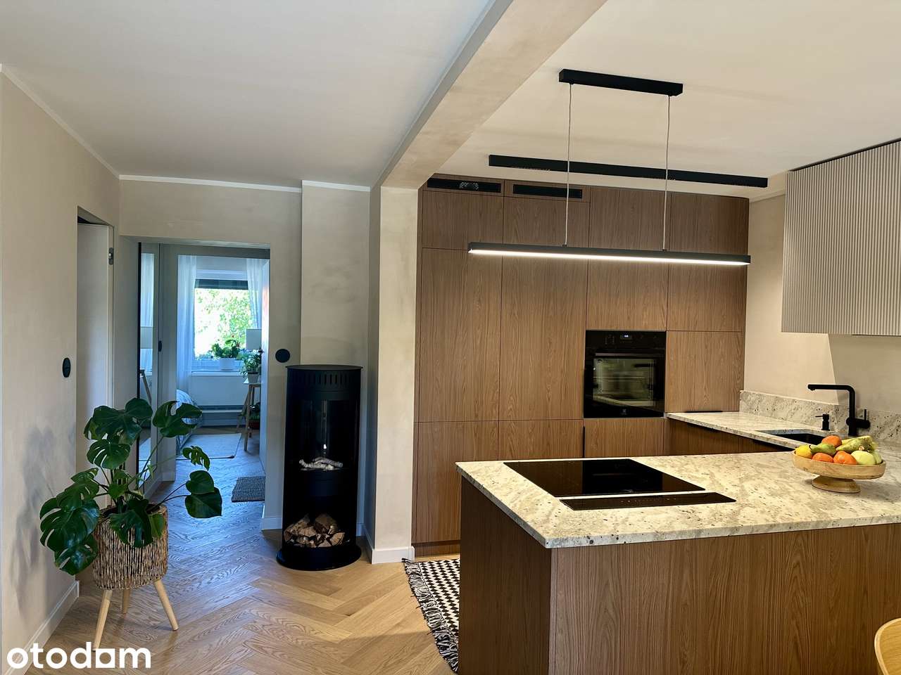 Idealne, najwyższej jakości, z garażem przy bloku.