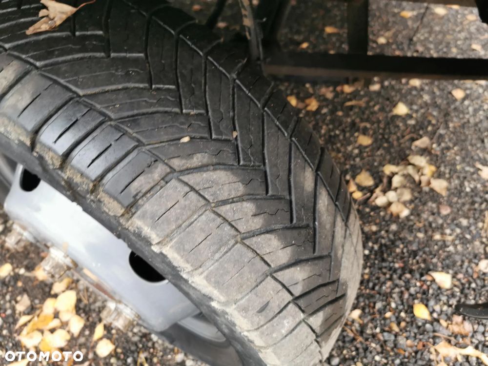 Renault Mascott 2,8 kat. B 3,5t bliźniak paka 5,7m Daily Master uszczelniony - 5