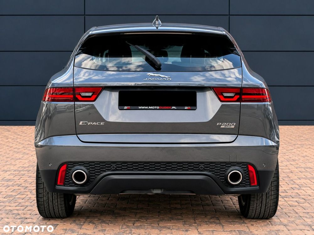 Jaguar E-Pace 2.0 i4P AWD R-Dynamic S - 14