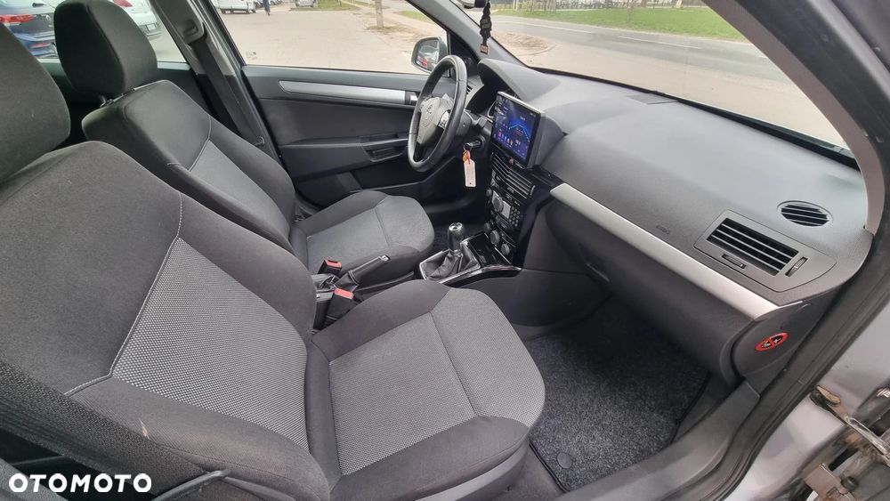 Opel Astra 1.6 Sport - 19
