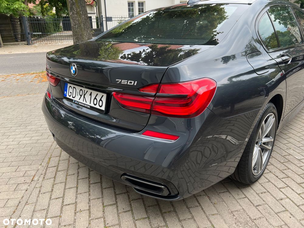 BMW Seria 7 750Li - 9