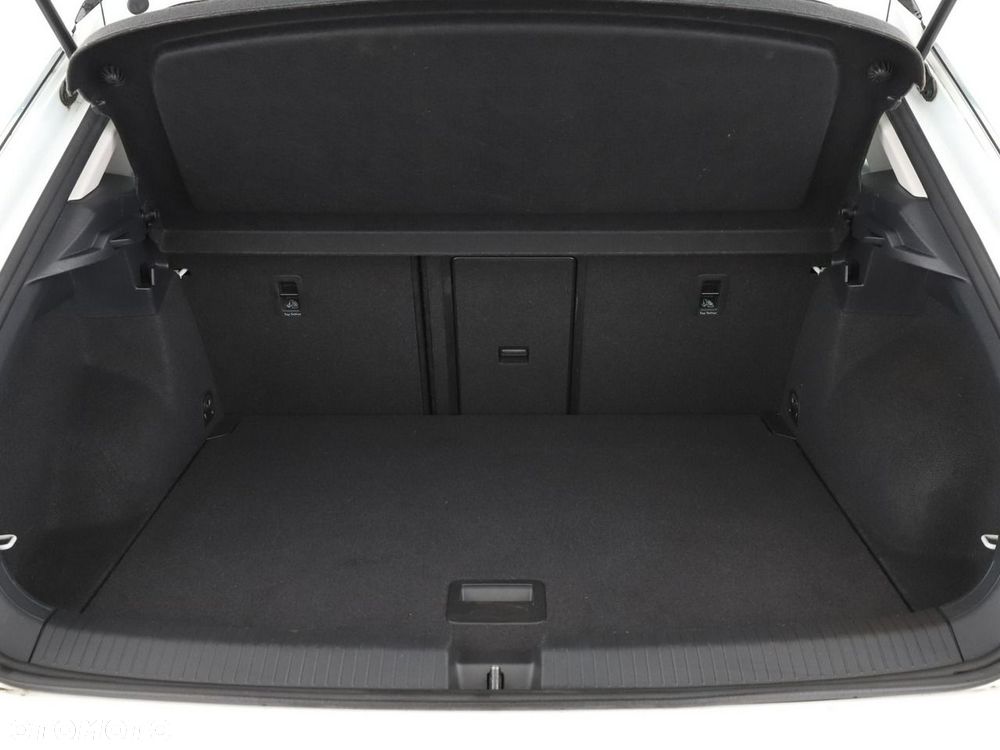 Volkswagen T-Roc 1.0 TSI Style - 21