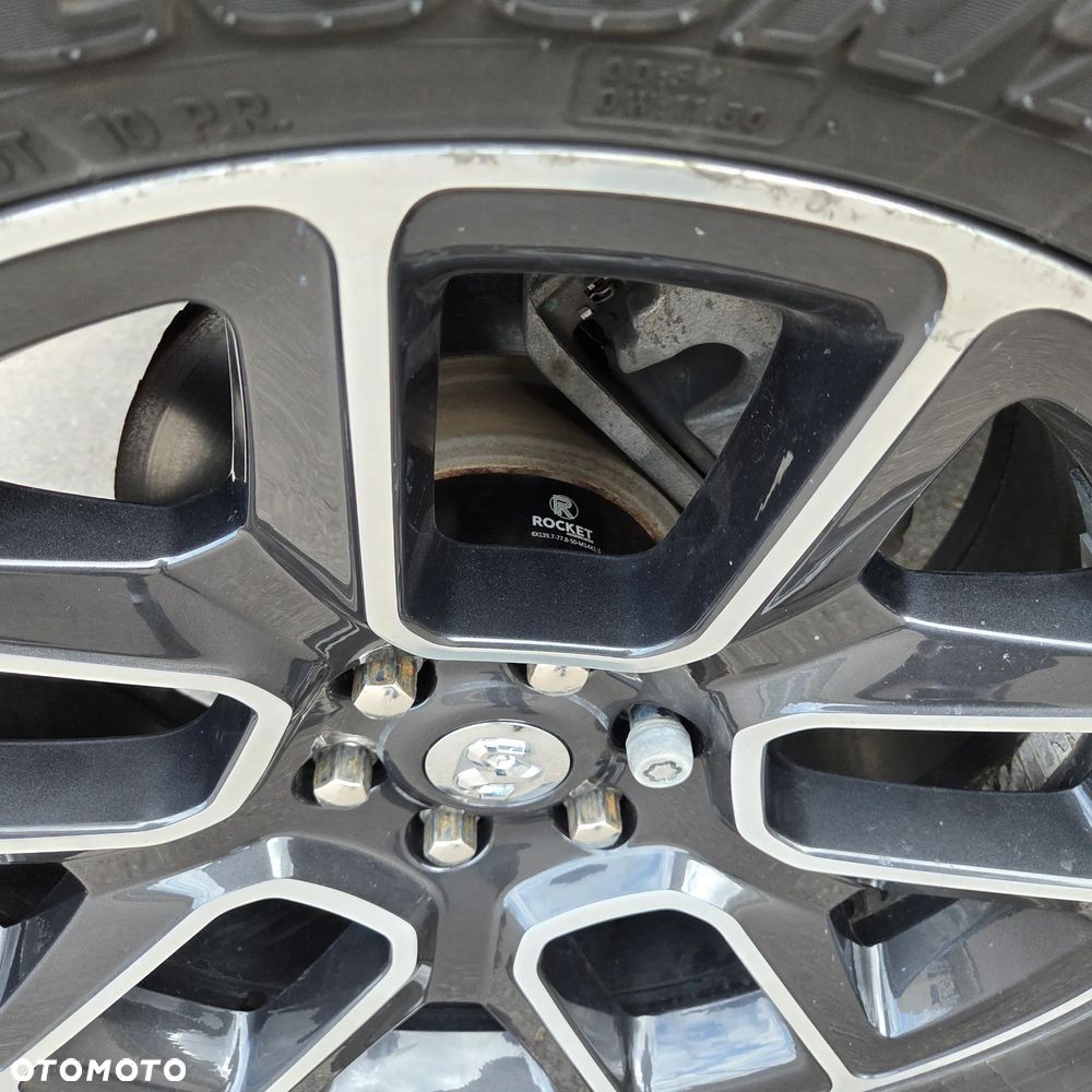 RAM 1500 Crew Cab Sport - 19