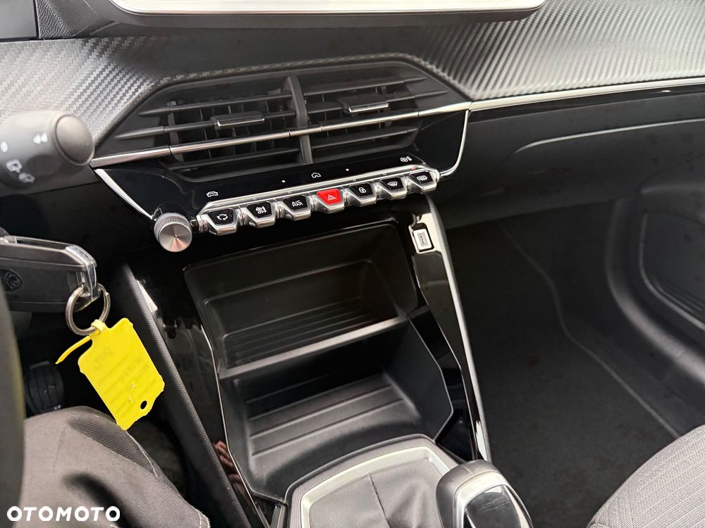 Peugeot 208 PureTech 100 Style - 12