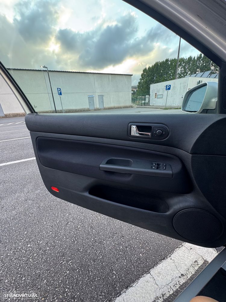 VW Golf 1.9 TDi Highline - 6