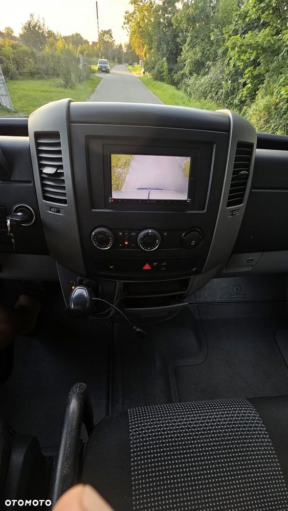 Mercedes-Benz Sprinter - 24