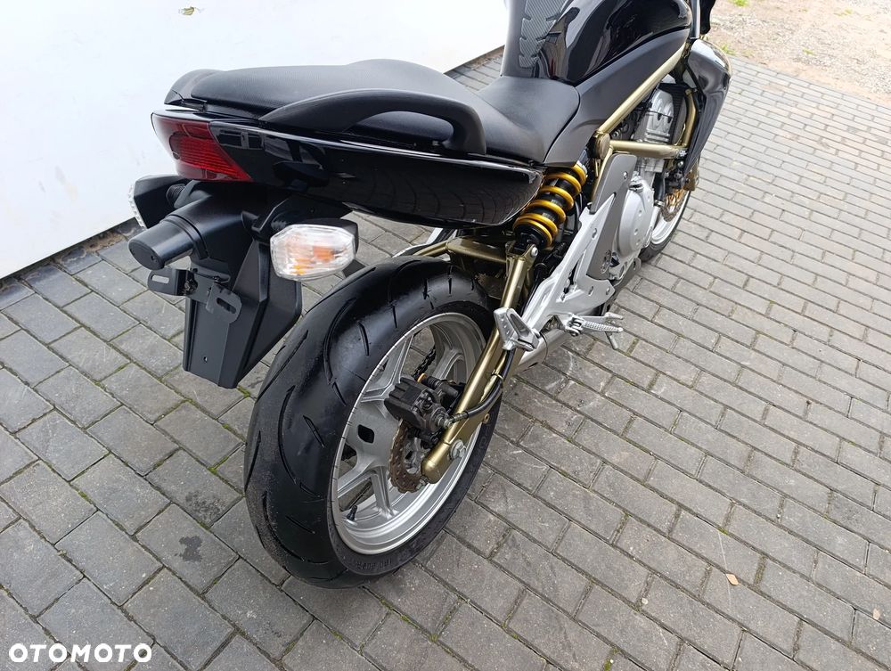 Kawasaki ER - 21