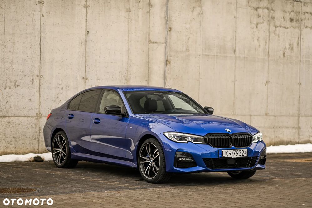 BMW Seria 3 330e M Sport - 10