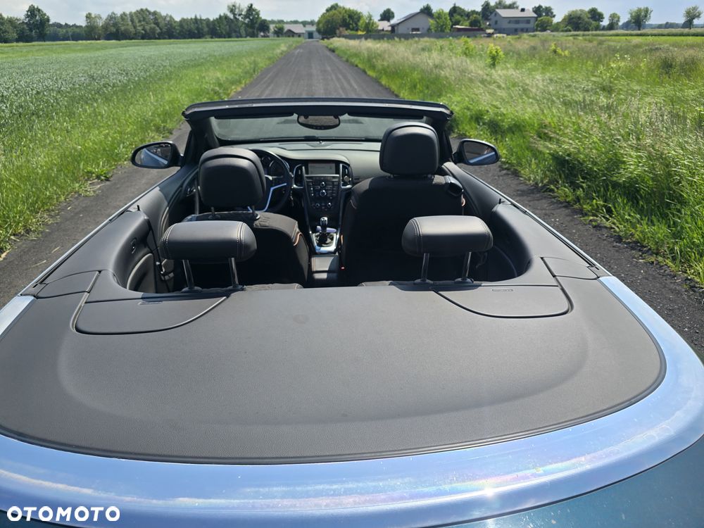 Opel Cascada 1.6 T Cosmo S&S - 12