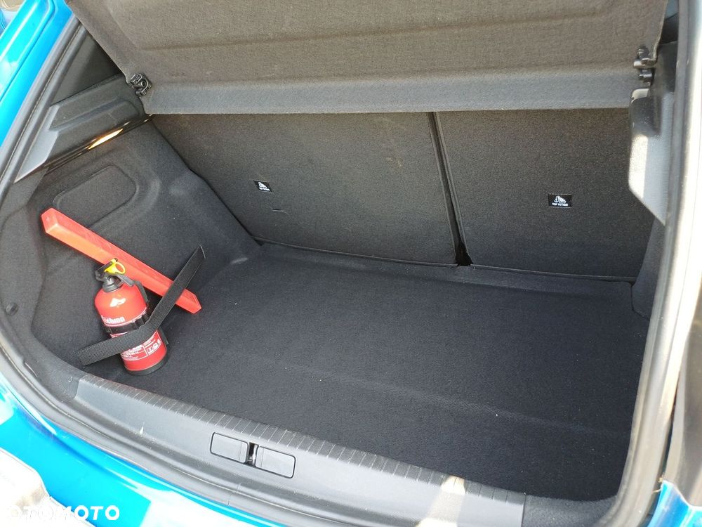 Peugeot 208 - 31