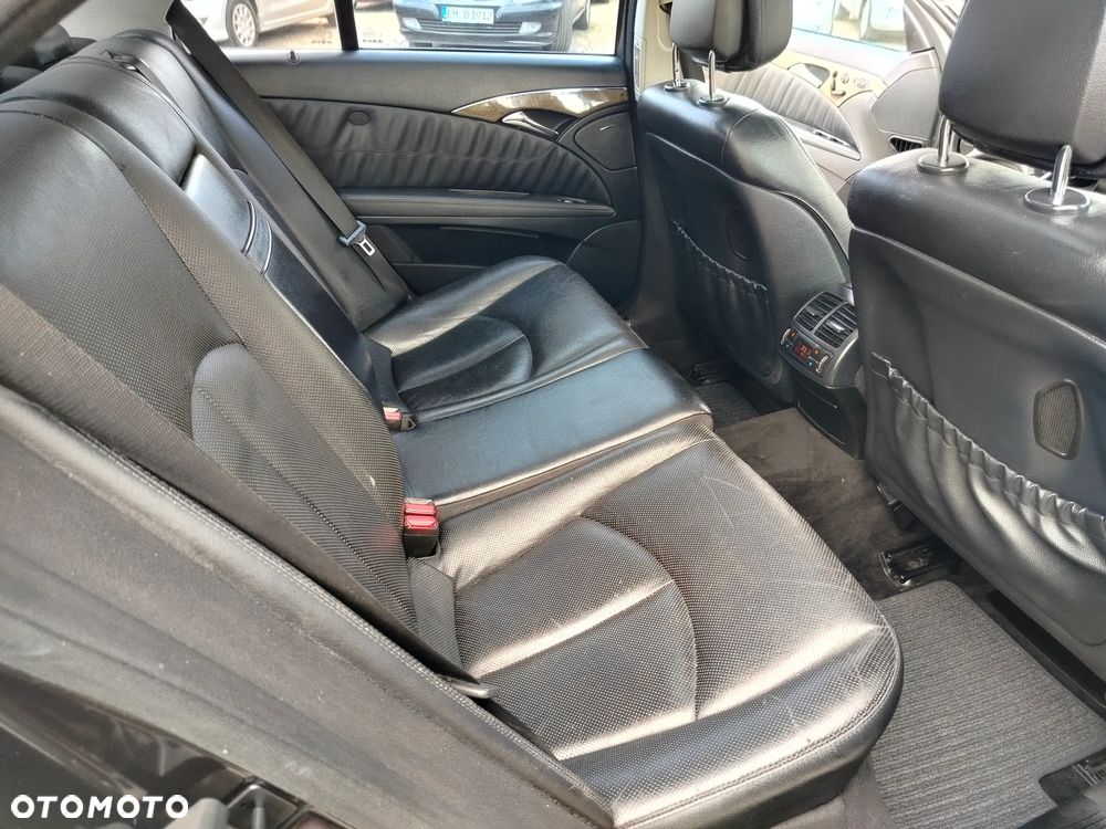 Mercedes-Benz Klasa E 420 CDI 7G-TRONIC Avantgarde DPF BusinessEDITION - 29