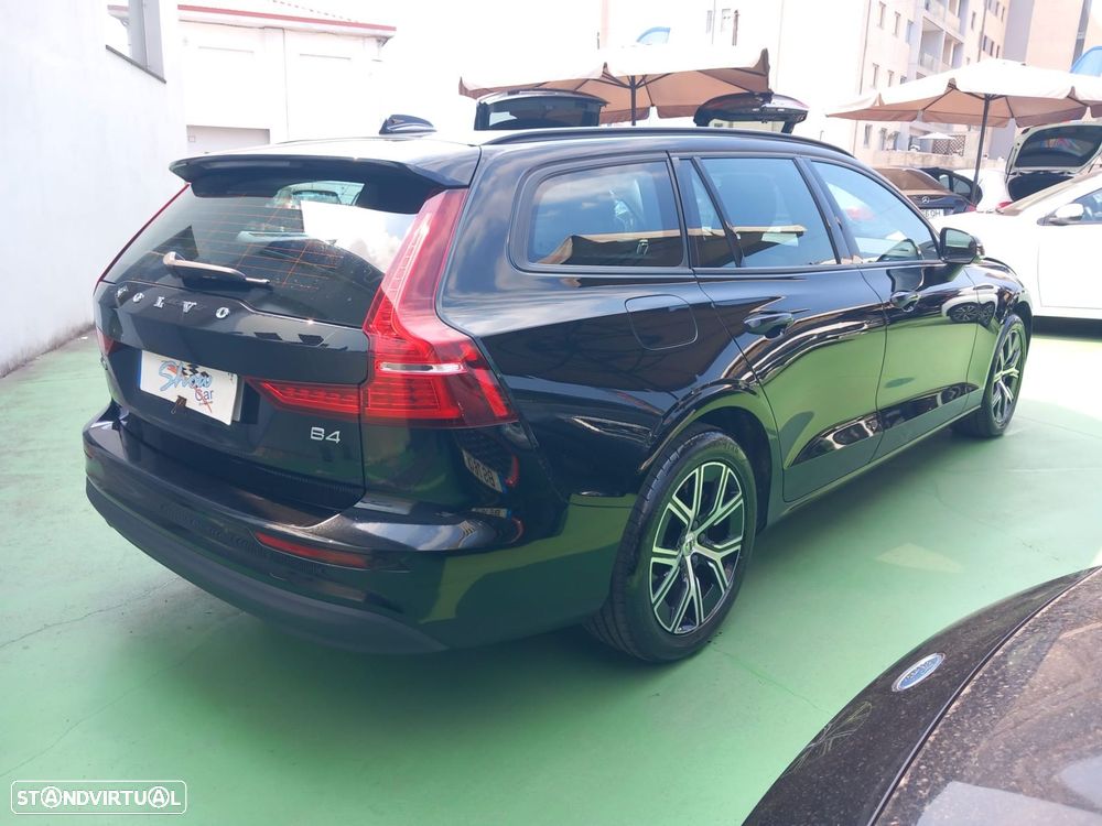 Volvo V60 2022 photo 4