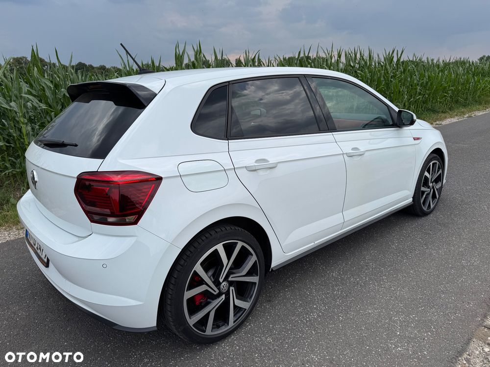 Volkswagen Polo 2.0 TSI DSG GTI - 19