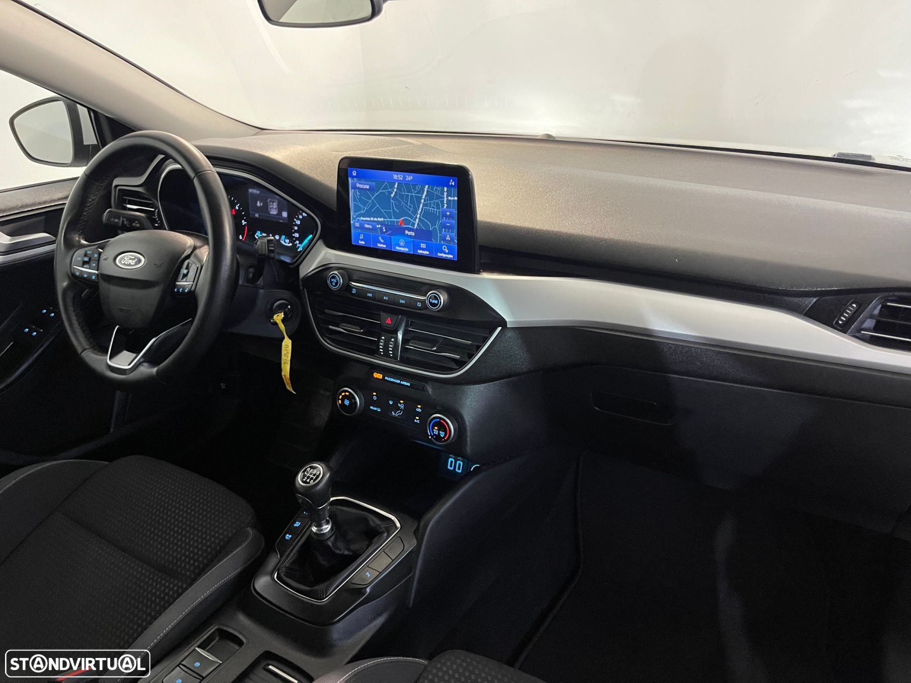 Ford Focus 1.5 TDCi EcoBlue Connected - 16