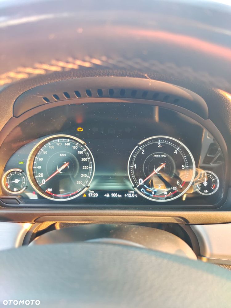 BMW Seria 5 520d Sport-Aut - 12