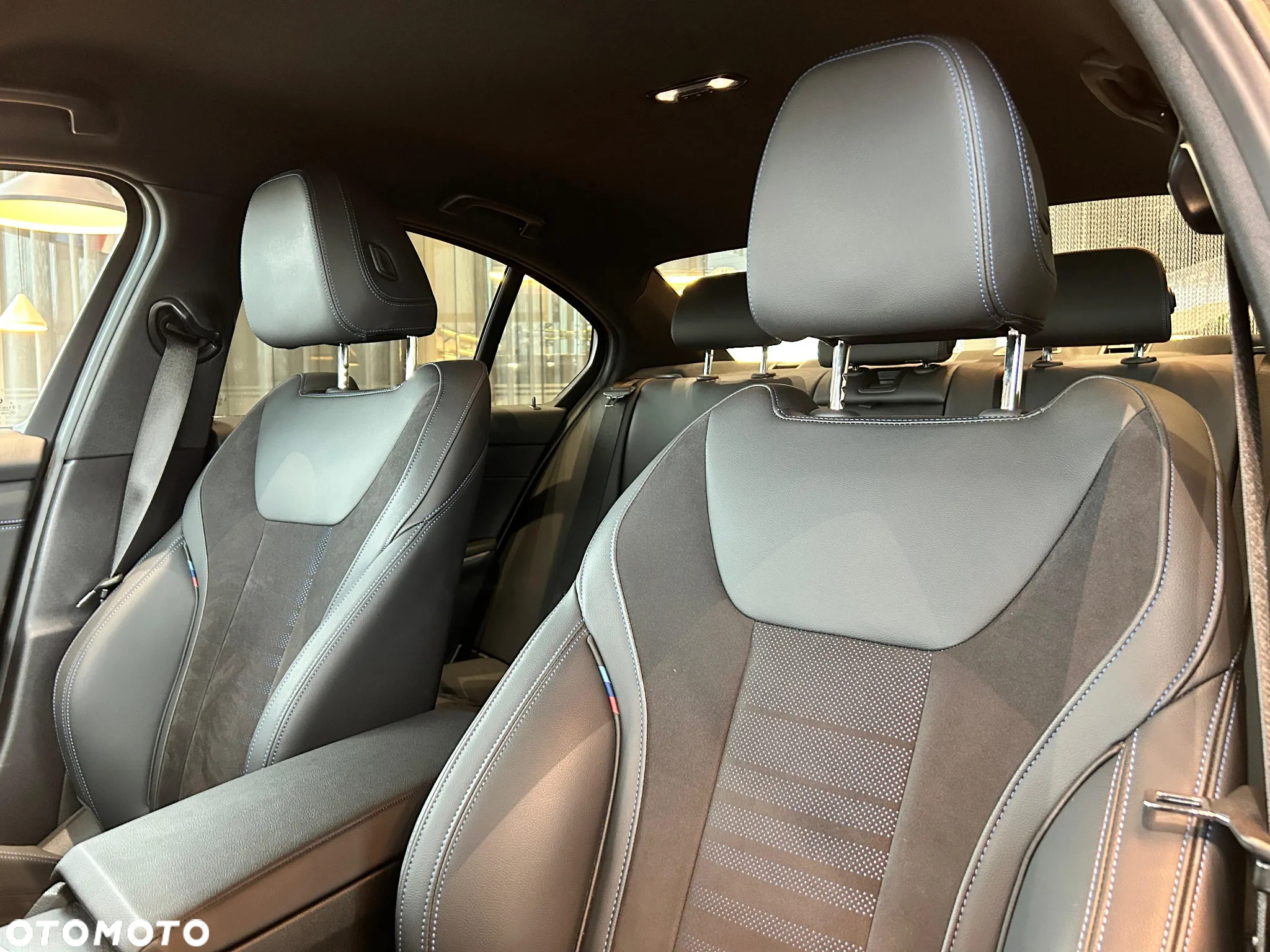 BMW Seria 3 318d M Sport - 25