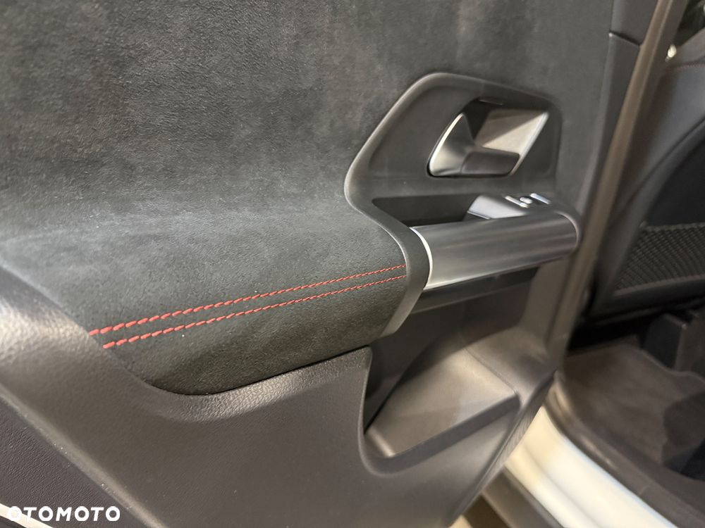 Mercedes-Benz GLA 200 d AMG Line - 34