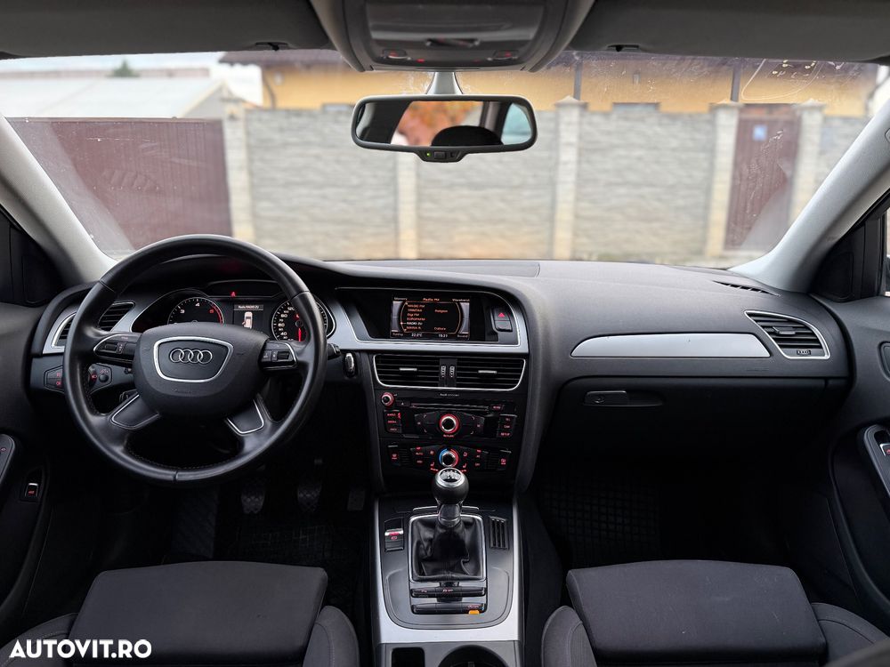 Audi A4 Avant 2.0 TDI DPF S line Sportpaket - 3