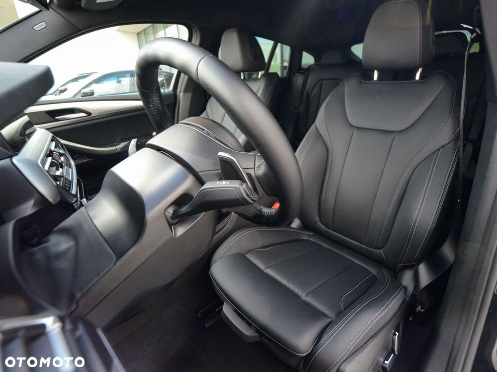 BMW X4 - 32
