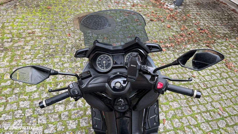 Yamaha X-Max Tech Max + Top case - 6