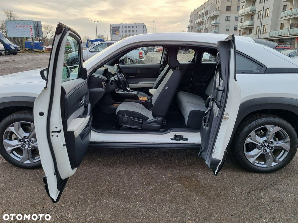 Mazda MX-30 - 17