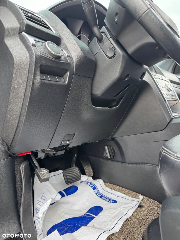 Ford Explorer - 11