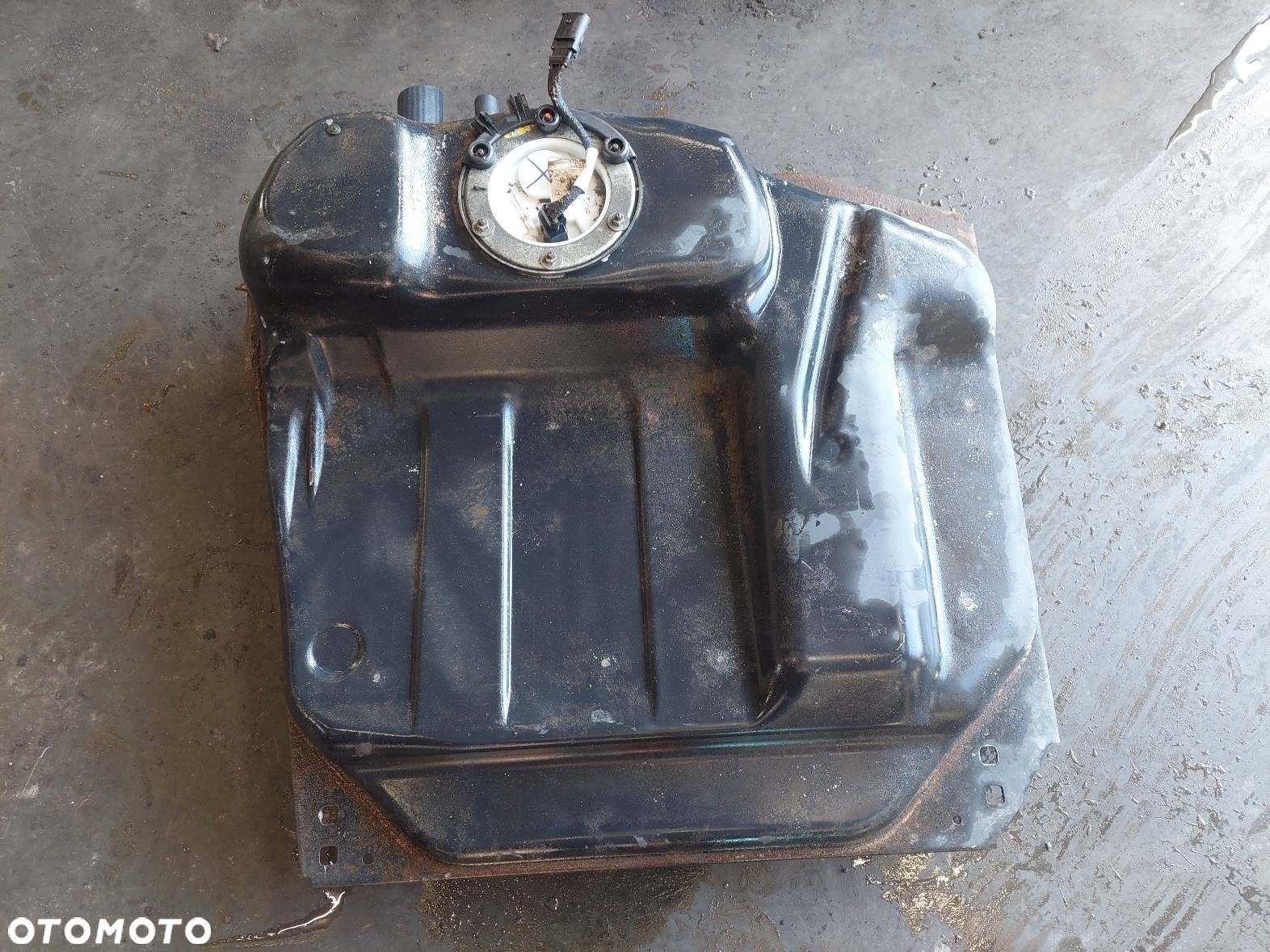 BAK ZBIORNIK PALIWA + POMPKA METALOWY MERCEDES W169 A200 2.0 16V - 1
