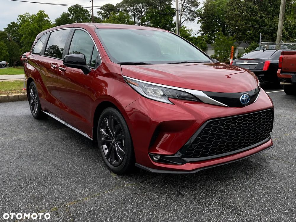 Toyota Sienna - 3