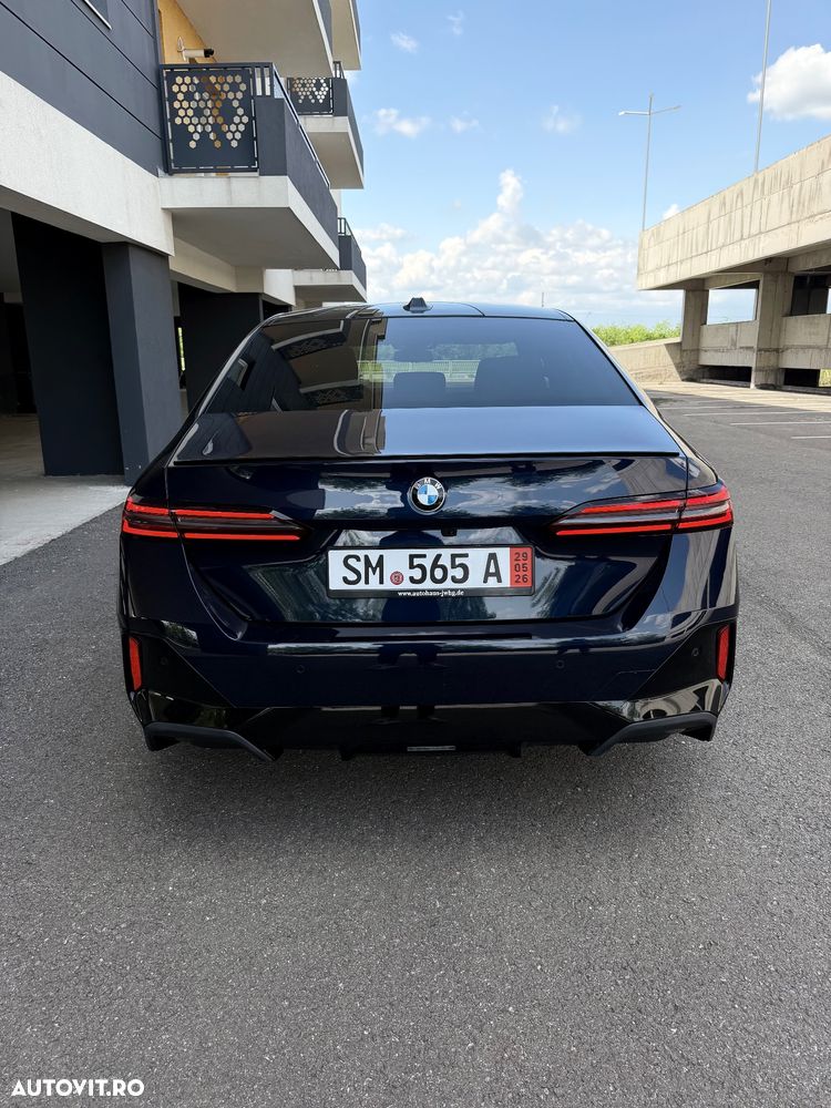 BMW Seria 5 520d xDrive Aut. - 2