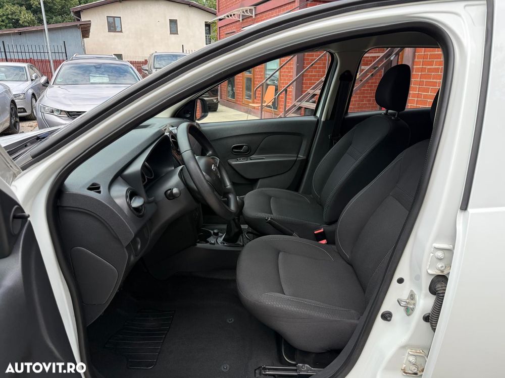 Dacia Sandero - 8