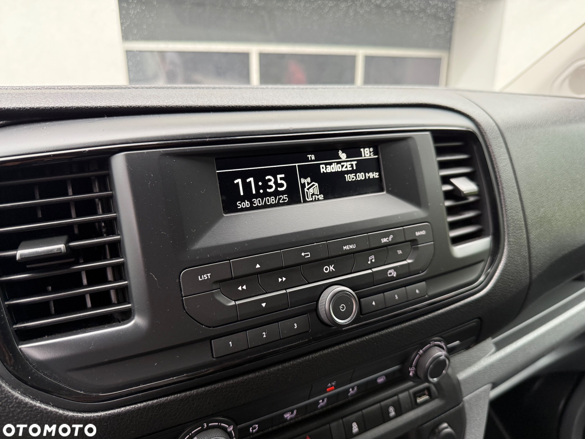 Opel Vivaro - 26
