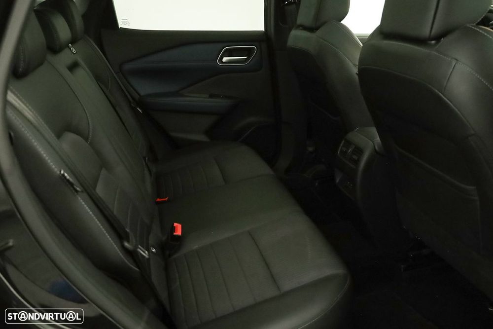 Nissan Qashqai 1.3 DIG-T Tekna - 23