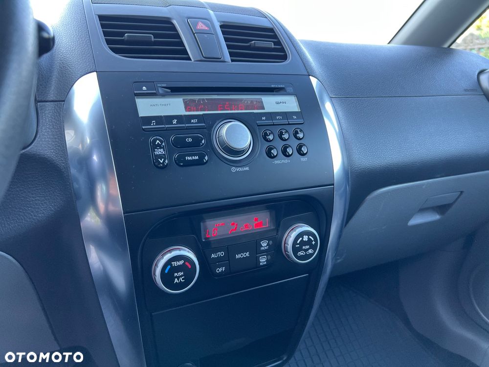 Suzuki SX4 1.6 VVT 4x4 Style - 22