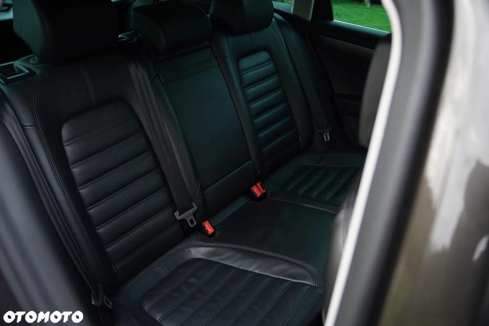 Volkswagen Passat 2.0 TDI BlueMotion Technology Highline - 10