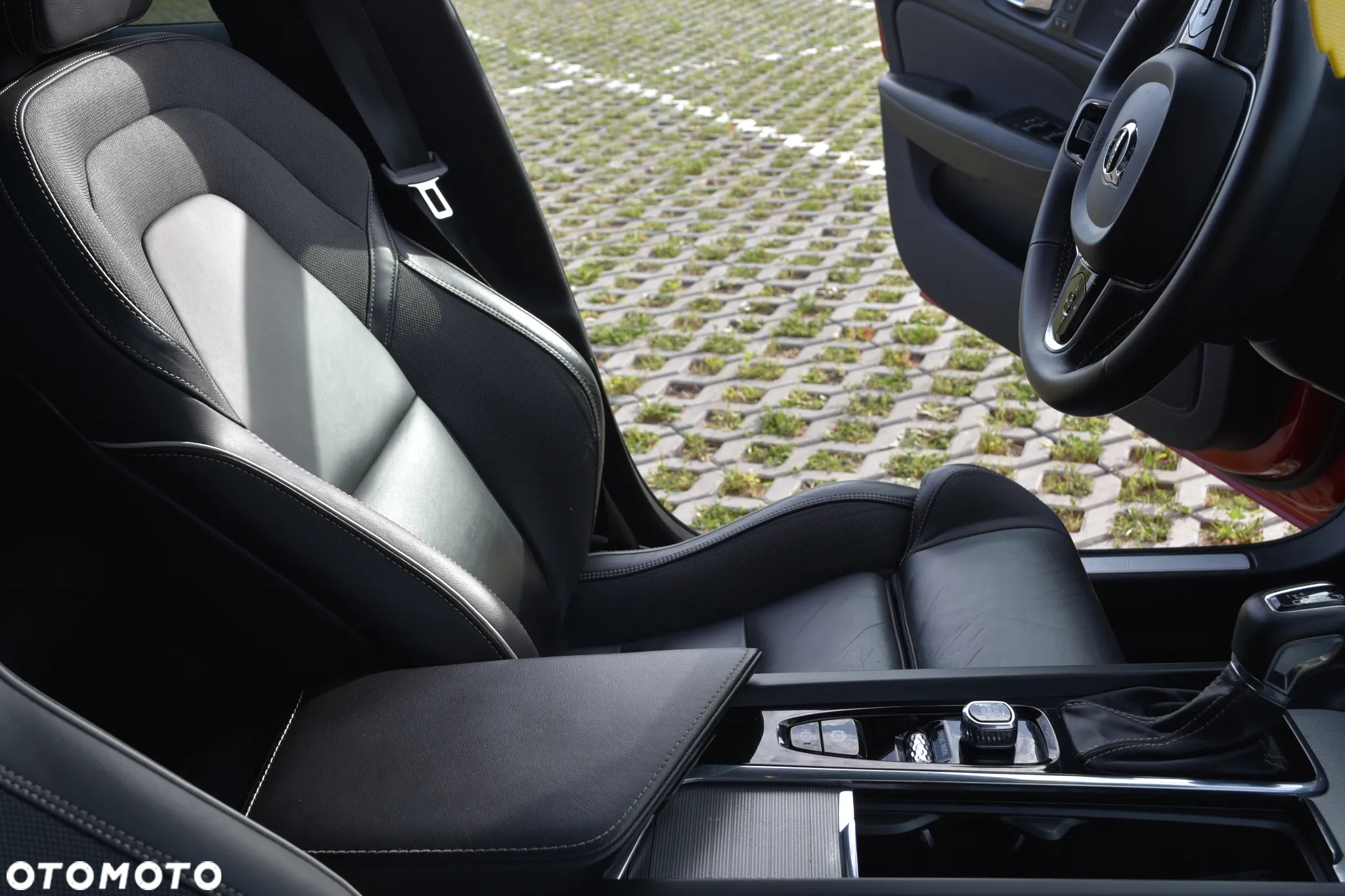 Volvo S60 T5 R-Design - 30