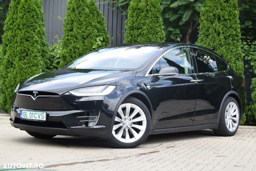 Tesla Model X - 6