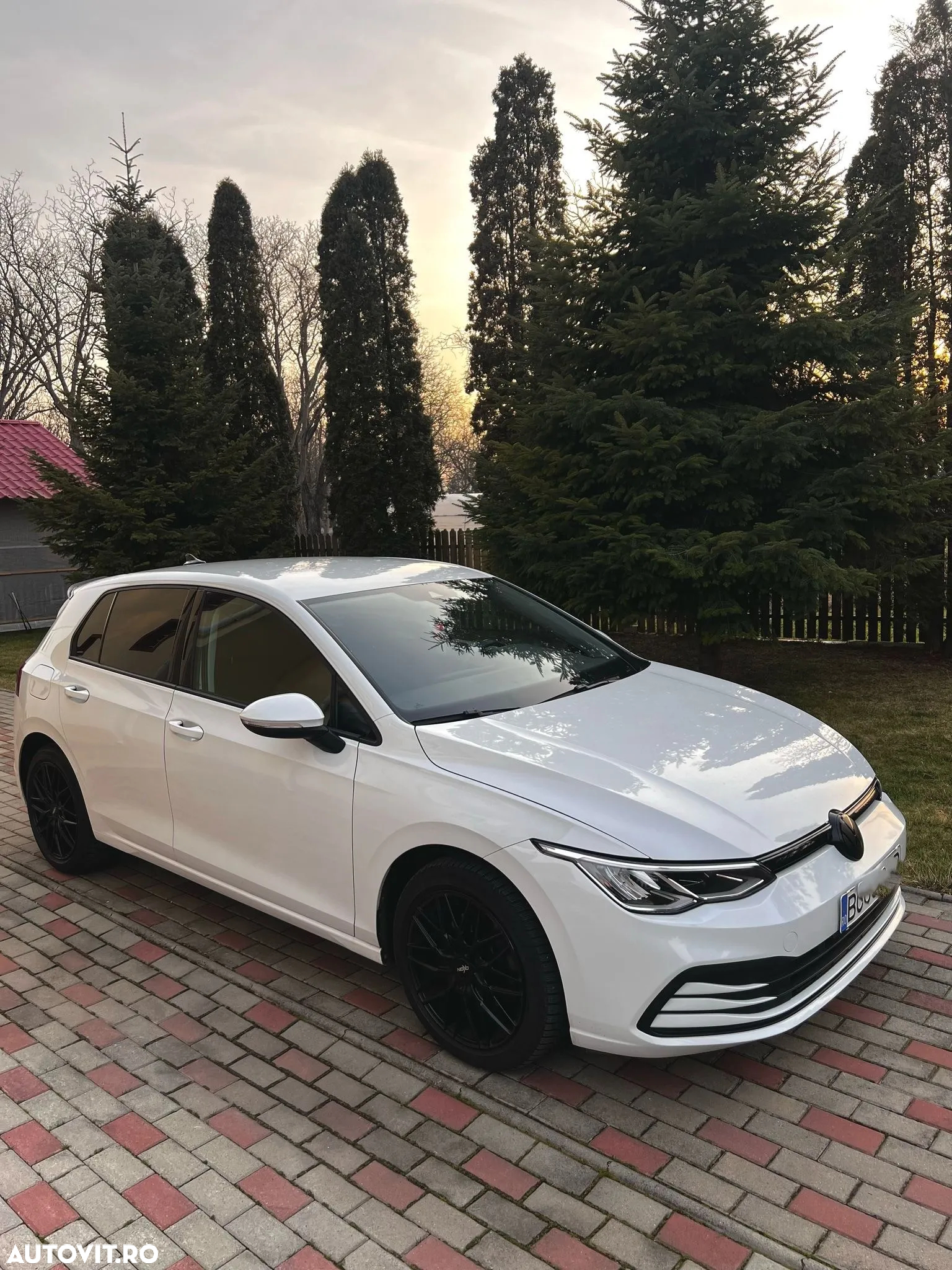 Volkswagen Golf - 2