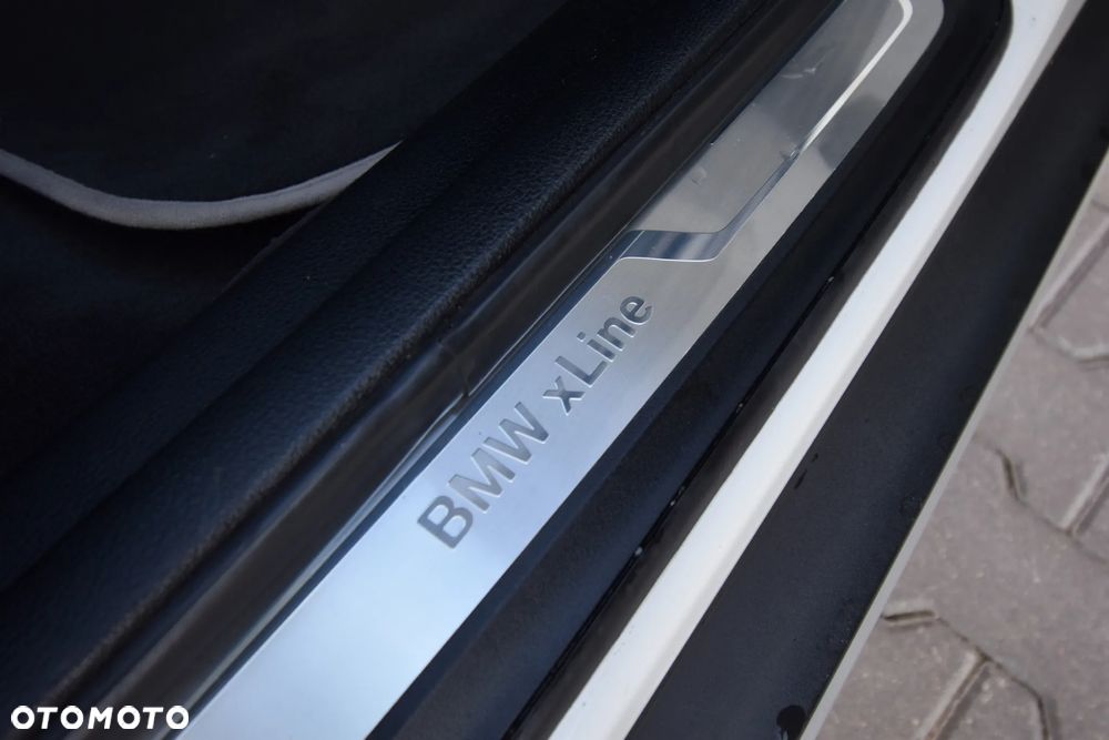 BMW X1 sDrive18d xLine - 25