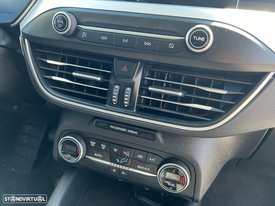 Ford Focus SW 1.5 TDCi EcoBlue Active - 8