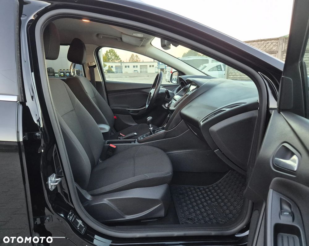 Ford Focus - 26