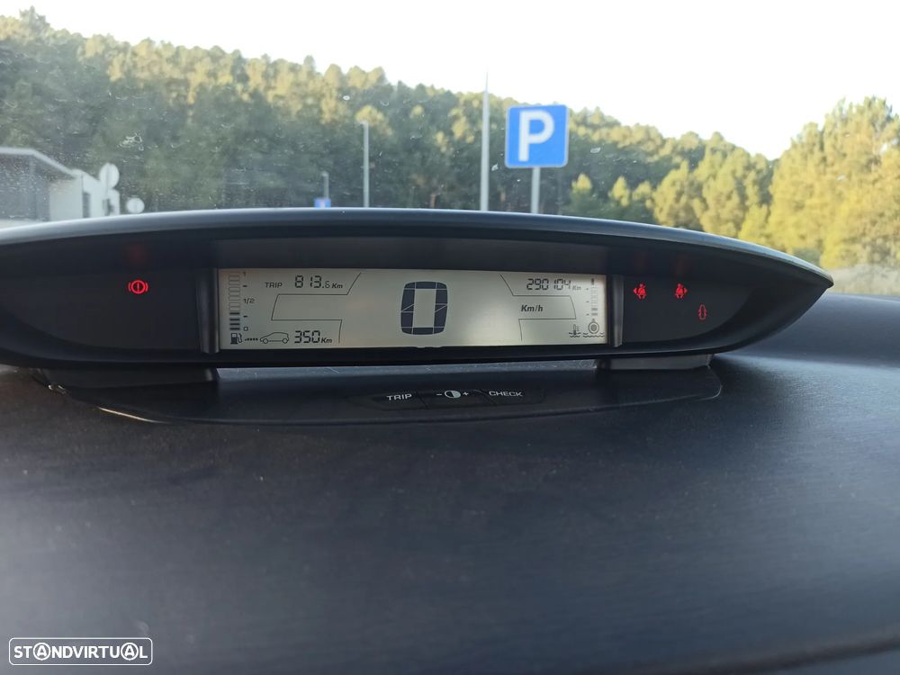Citroën C4 1.6 HDi 110 Exclusive - 9