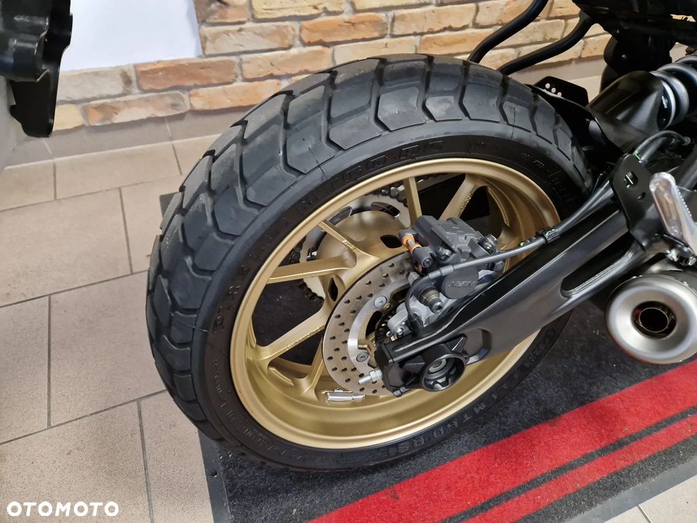 Yamaha XSR - 34