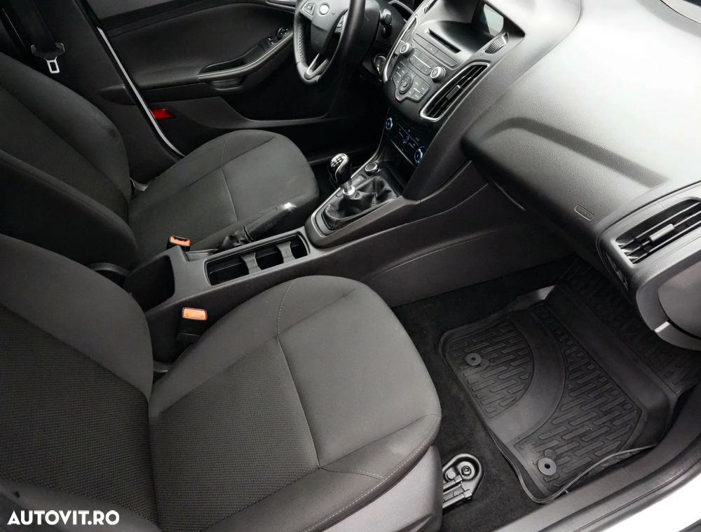 Ford Focus 1.5 EcoBlue Connected - 13