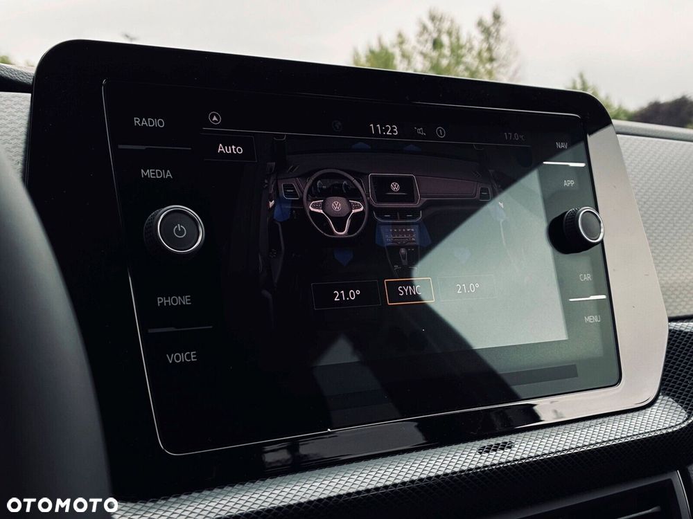 Volkswagen T-Cross - 17