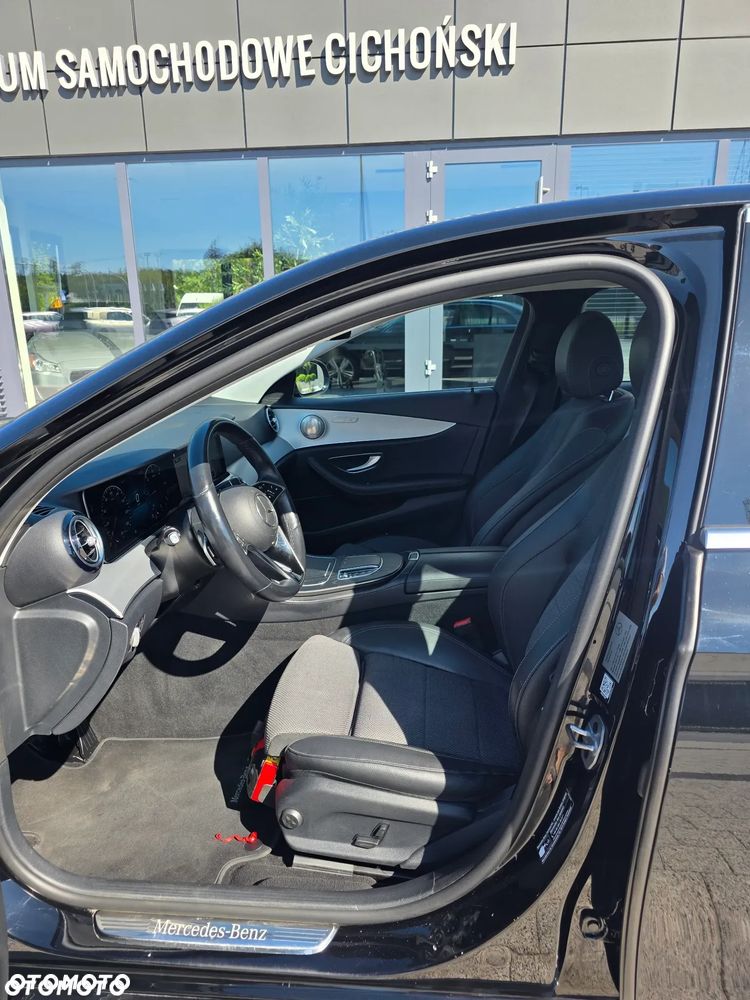 Mercedes-Benz Klasa E 200 d Exclusive - 28