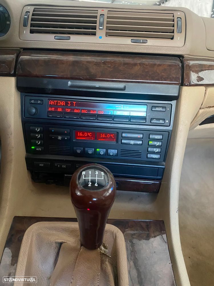 BMW 725 tds - 12