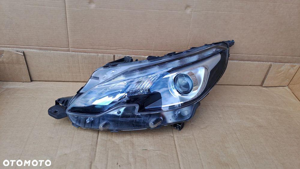 PEUGEOT 2008 LIFT LEWA LAMPA PRZEDNIA 9814749080 ŁADNA - 1