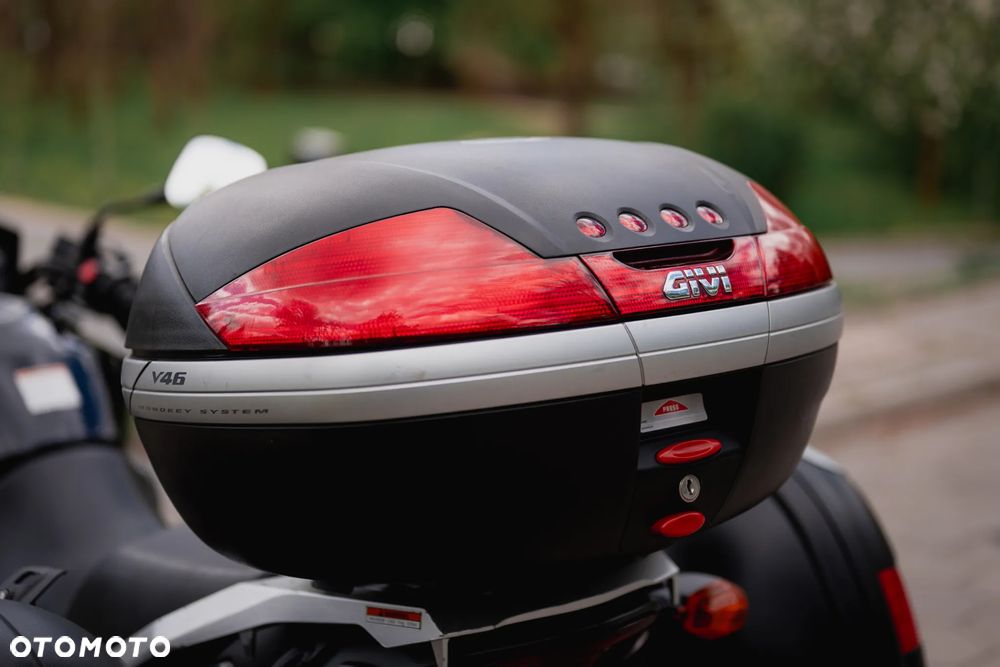 Suzuki V-STROM - 16