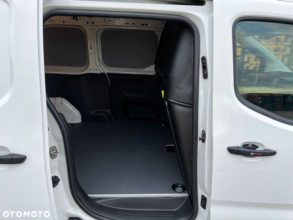 Toyota PROACE CITY LONG - 4